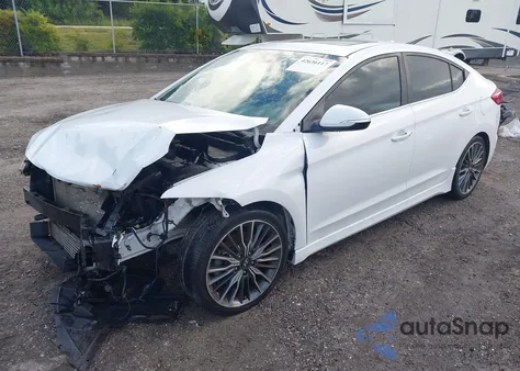 2018 Hyundai Elantra Sport z USA, uszkodzony, nr VIN KMHD04LBXJU596312